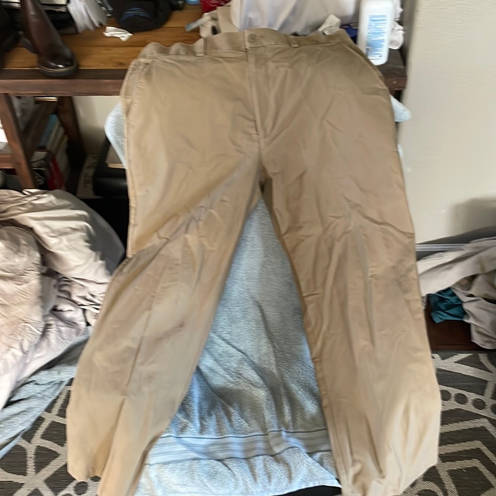 38 / 30 Khaki casual style slacks